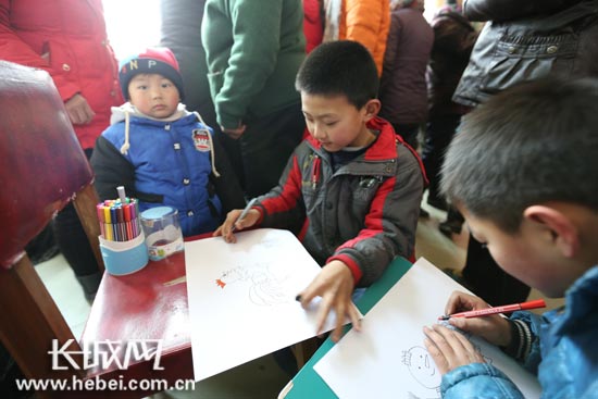 河北艺术职业学院师生“文化套餐”送下乡