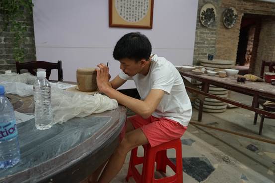 说明:说明:G:\工作\行政管理\新闻通讯\2017\170523磁州窑\DSC04115.JPG