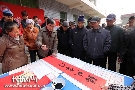 河北艺术职业学院师生“文化套餐”送下乡